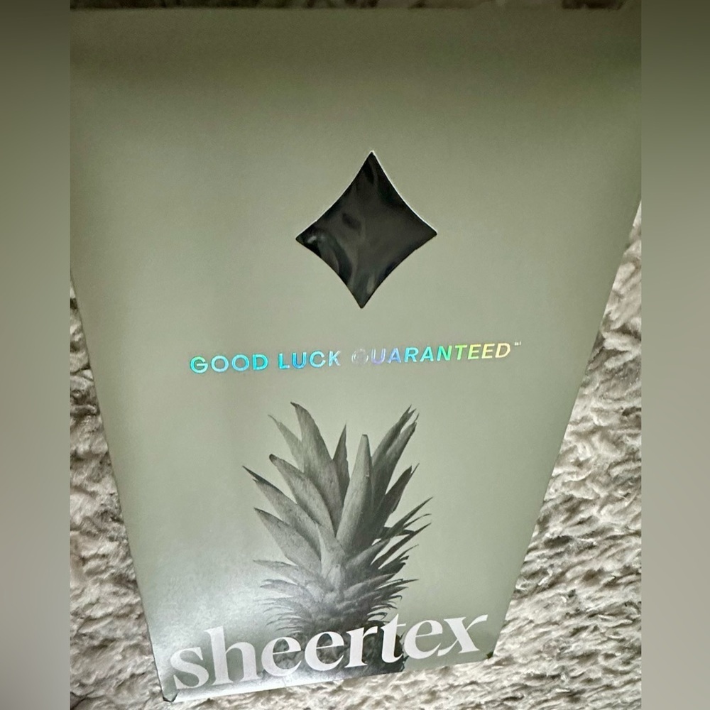 ‼️RARE‼️🎸SHEERTEX🎸🔥NWT🔥High Rise Tummy Smoothing Sheer Tights— XS